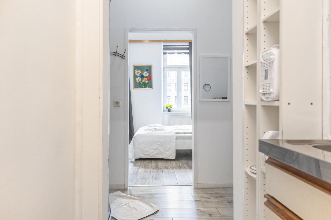 Ferienwohnung Pleasant 1Br Aprt. Near The Danube & Millenium T. Wien Exterior foto