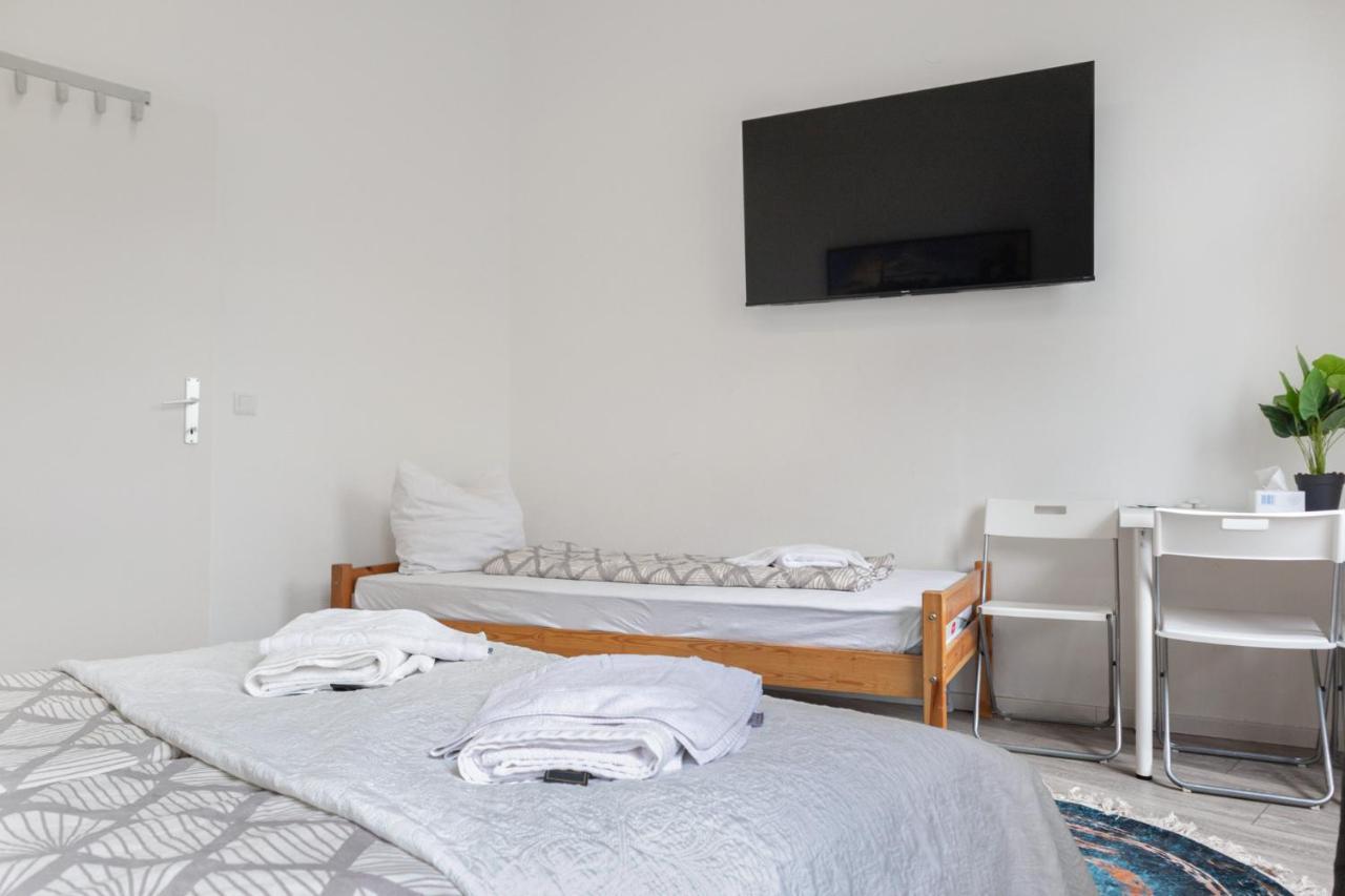 Ferienwohnung Pleasant 1Br Aprt. Near The Danube & Millenium T. Wien Exterior foto